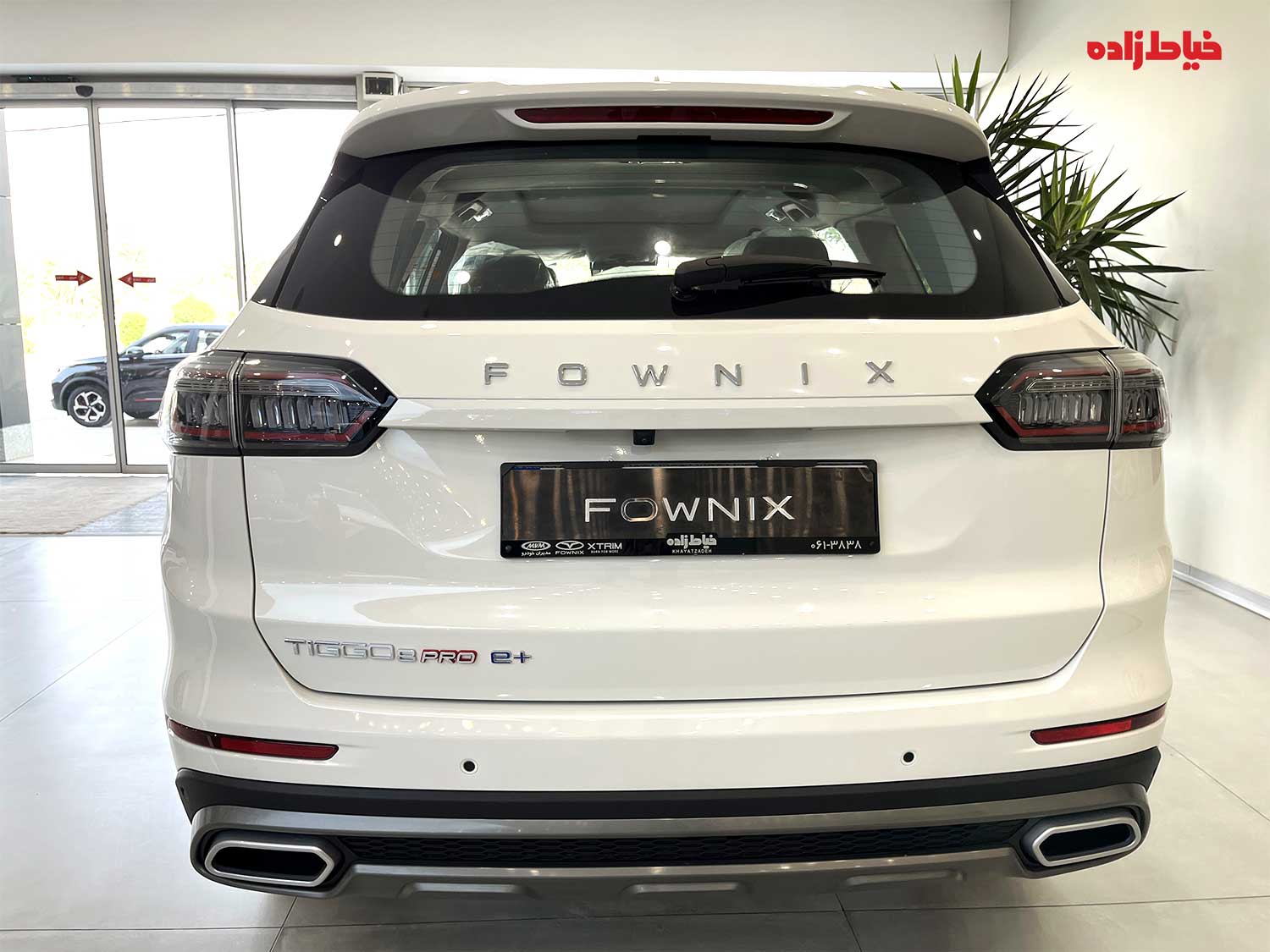 تیگو 8 پرو e+ از عقب