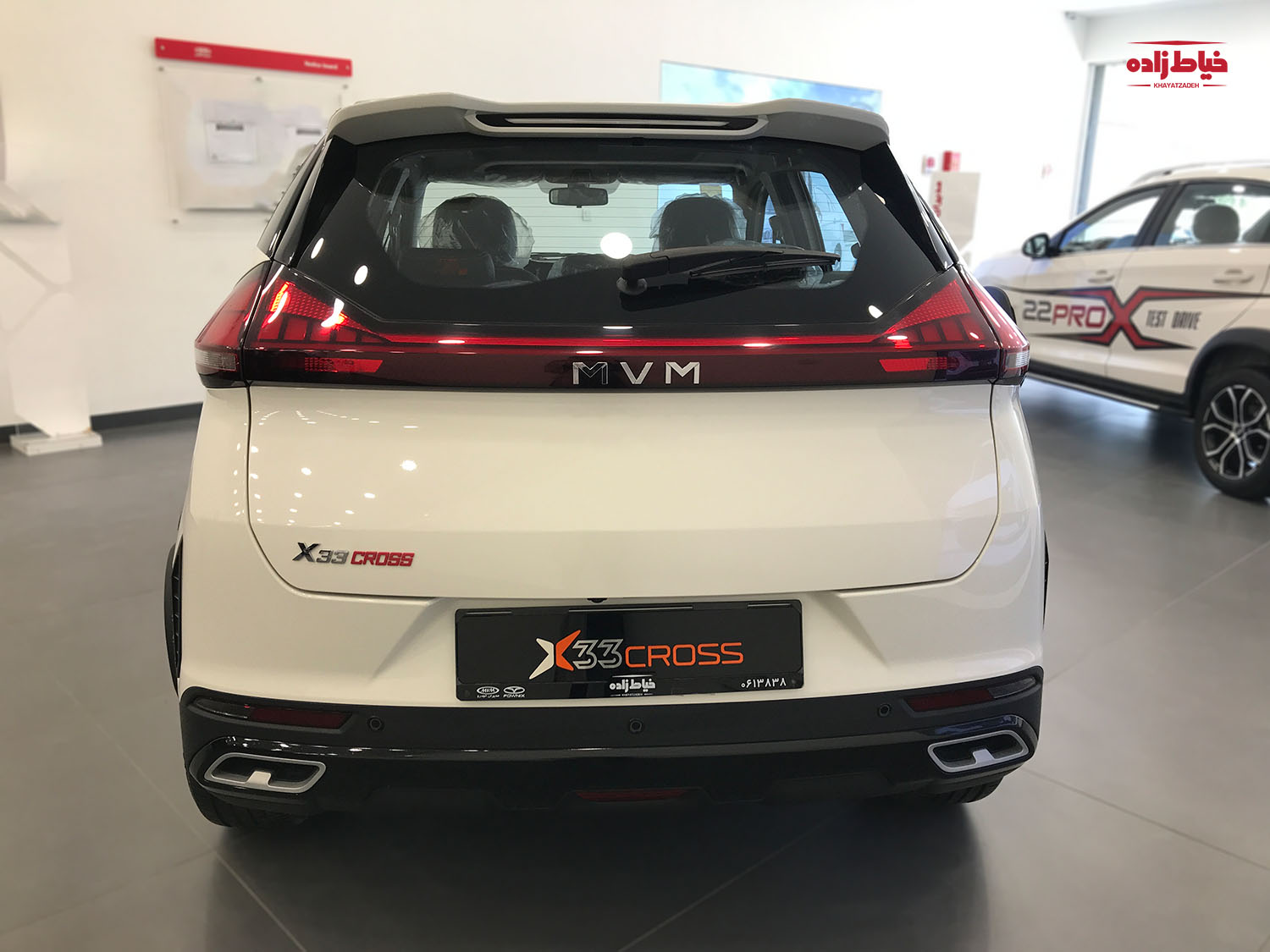 ایکس 33 کراس از عقب