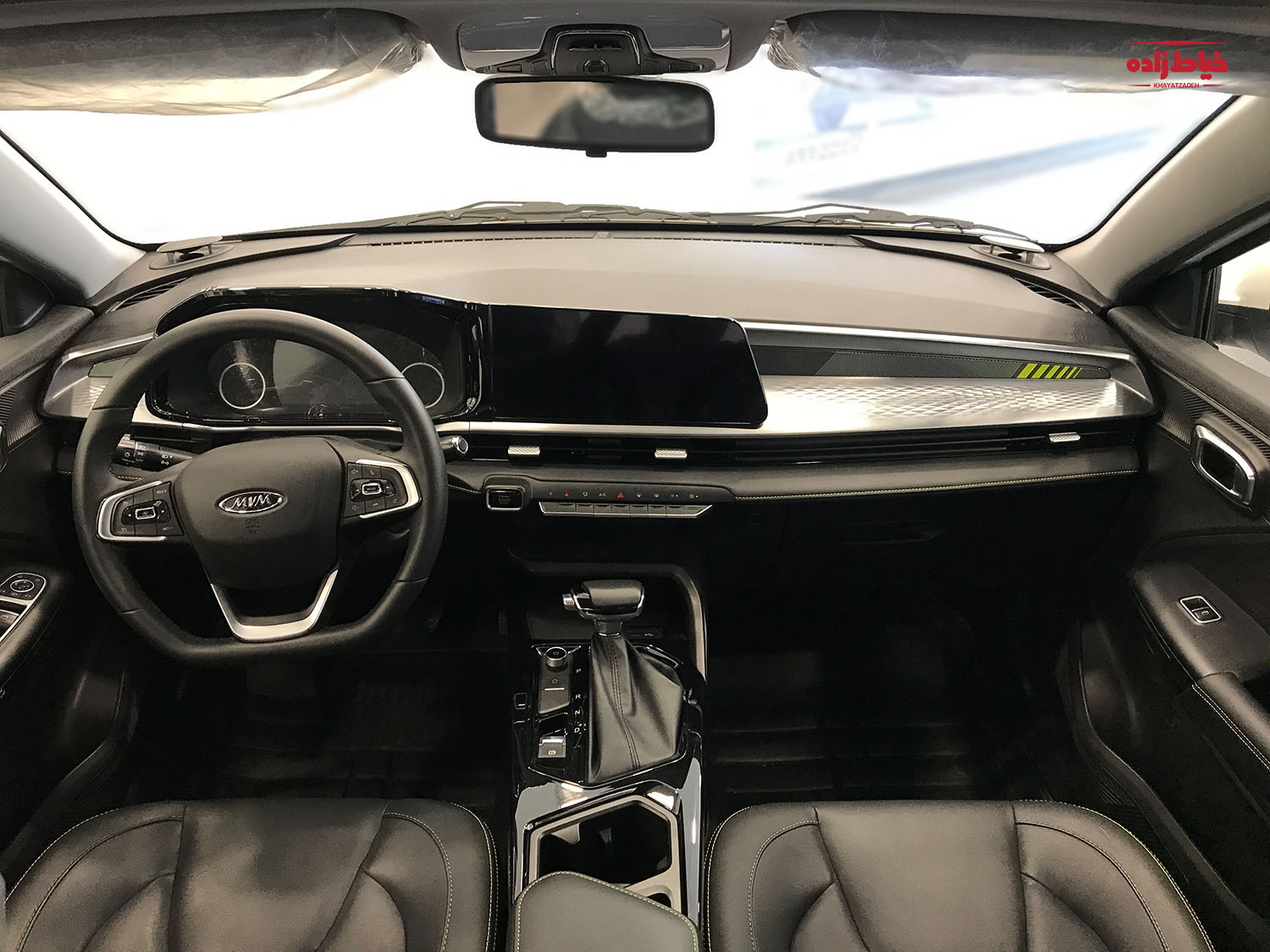 نمای داخلی کامل از ایکس 33 کراس