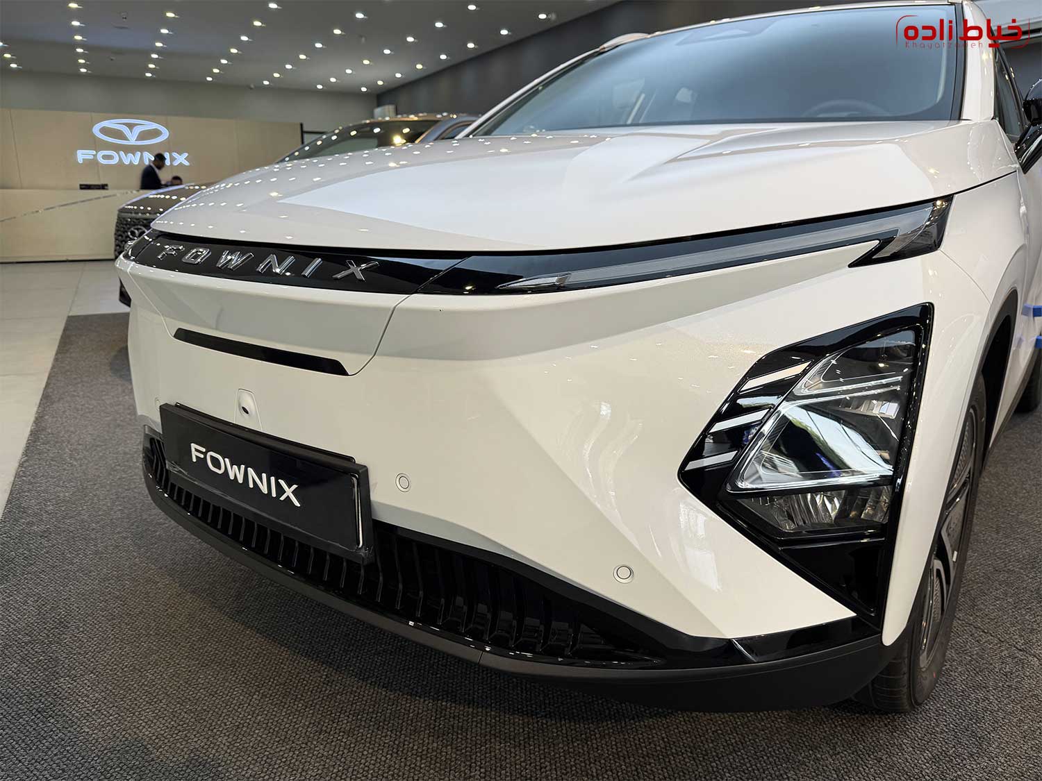 عکس اف ایکس برقی از نمای روبرو