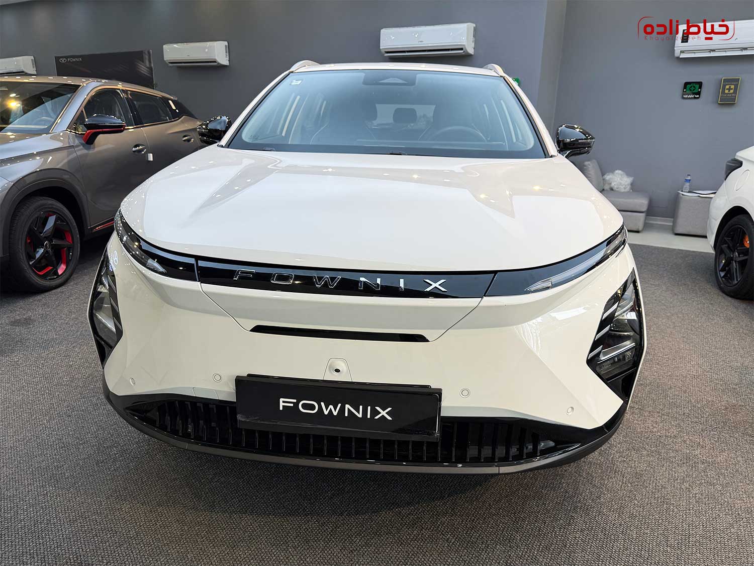 عکس اف ایکس برقی از نمای روبرو