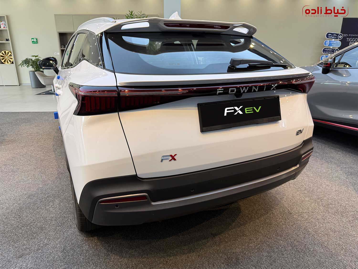 عکس اف ایکس برقی از نمای عقب